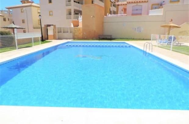 Casa En A Colina 69 Βίλα Οριουέλα Εξωτερικό φωτογραφία